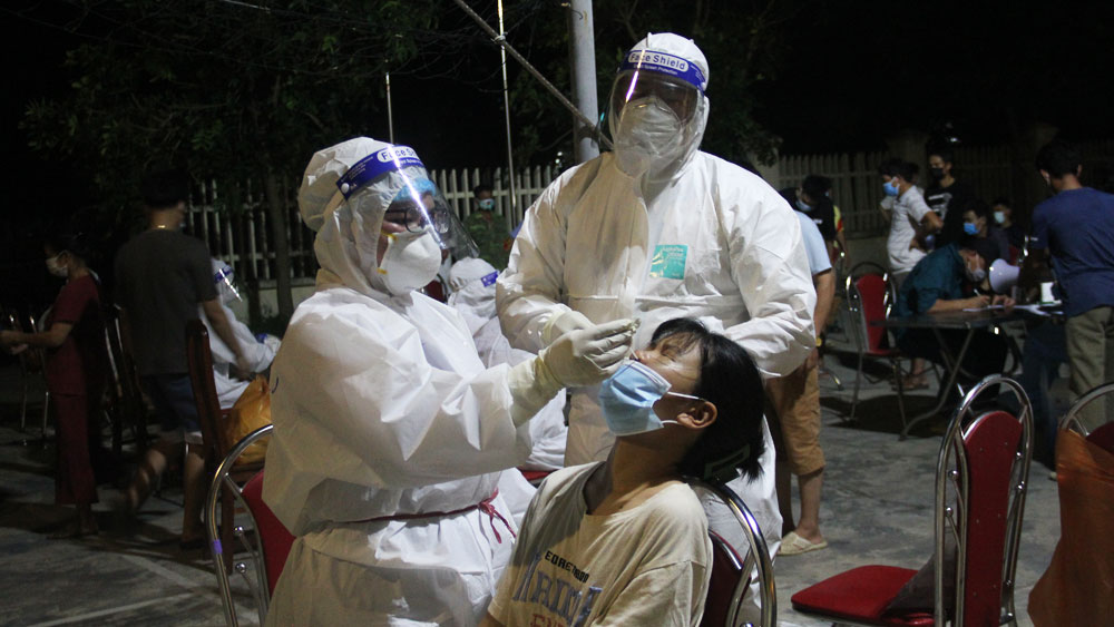 Phát hiện thêm nhiều ca dương tính trên chuyến bay đón công dân từ TP HCM về Bắc Giang - Ảnh 3. Phát hiện thêm nhiều ca dương tính trên chuyến bay đón công dân từ TP HCM về Bắc Giang - Ảnh 3.