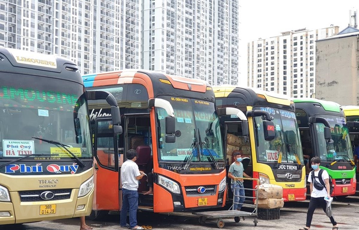 Đảm bảo an toàn cho người dân từ vùng dịch về quê, mở lại vận tải khách đường bộ liên tỉnh - Ảnh 4.