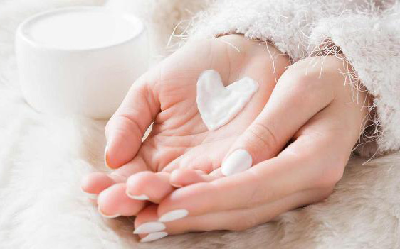 10 mẹo đơn giản giúp tạm biệt da khô vào mùa đông
