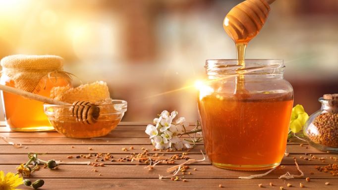 điều trị mụn tại nhà: mật ong