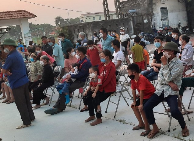 Xuất hiện chùm lây mới, y tế Bắc Giang lấy mẫu thần tốc cho 15.000 người - Ảnh 2.