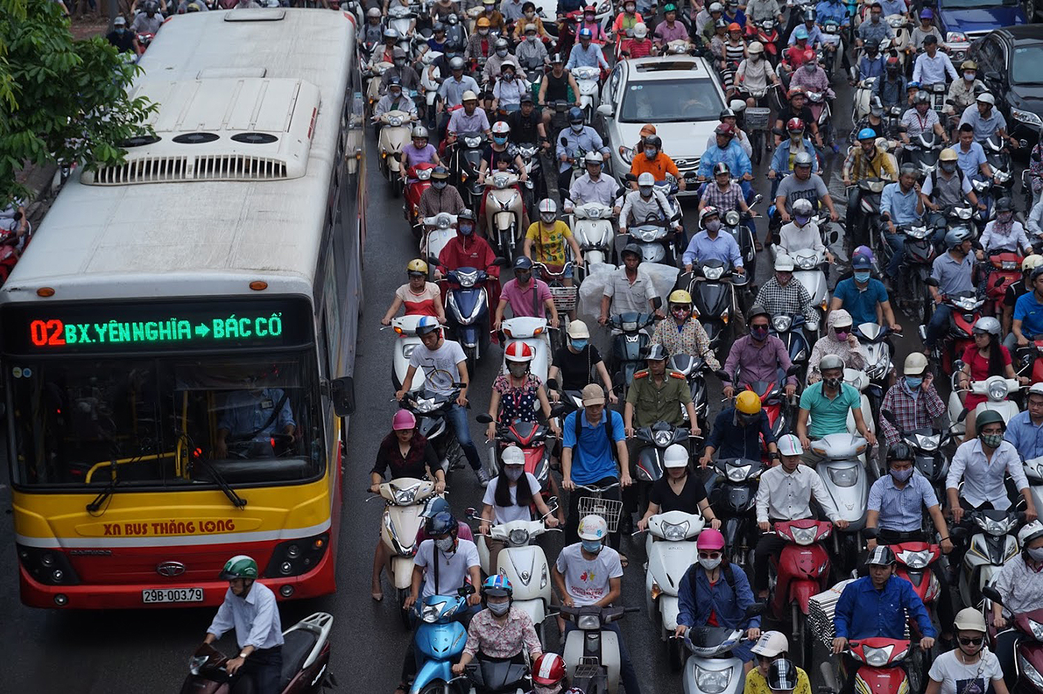 Thu phí ô tô vào nội đô Hà Nội: Khó khả thi, phi thực tế? - Ảnh 2.