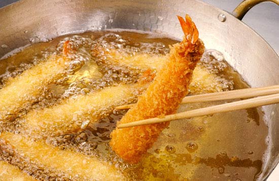Nên ăn dầu hay ăn mỡ để có lợi cho cơ thể?