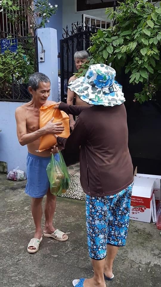 Ca sĩ Phạm Thu Hà: ‘Đôi bờ’ mong ngày vui, làm từ thiện mùa COVID-19 - Ảnh 7.