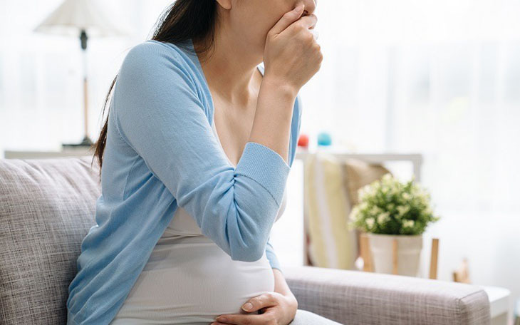 10 mẹo giảm chứng ợ nóng khó tiêu khi mang thai