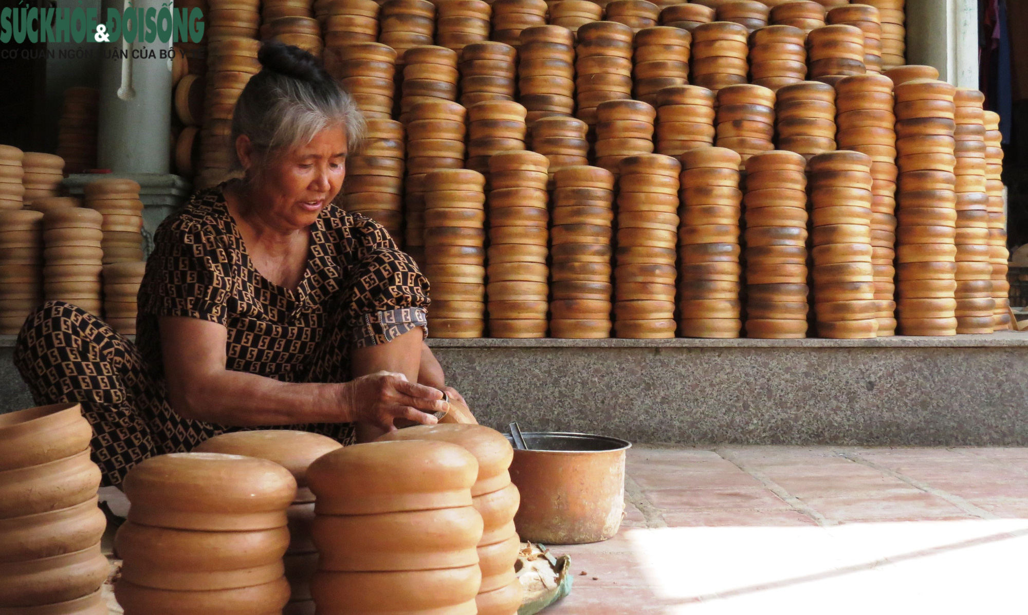 Nhọc nhằn nghề &quot;bán xương nuôi thịt&quot;   - Ảnh 1.