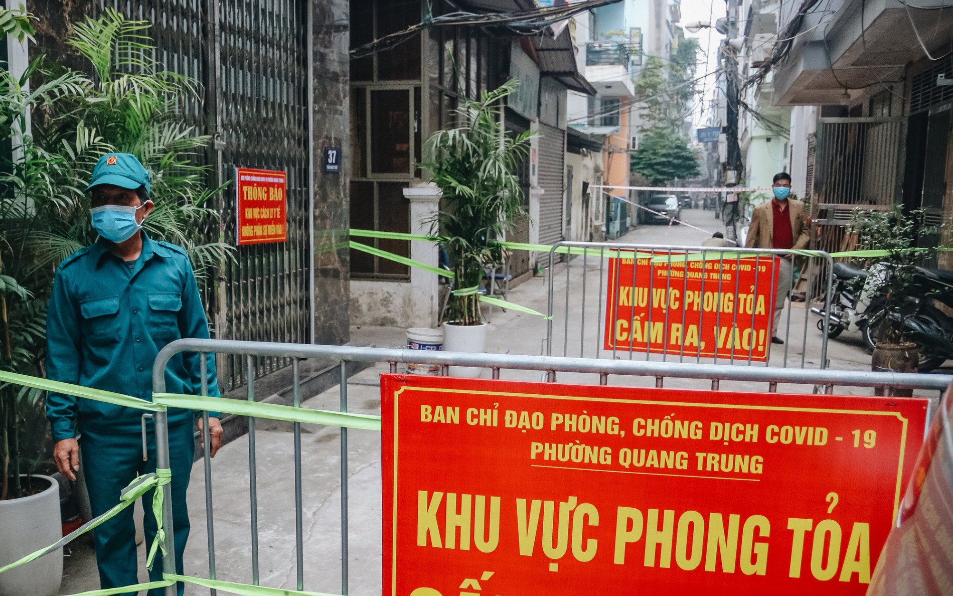 Tin COVID Hà Nội hôm nay 18/11: CDC giải thích về thí điểm cách ly F1 ở nhà