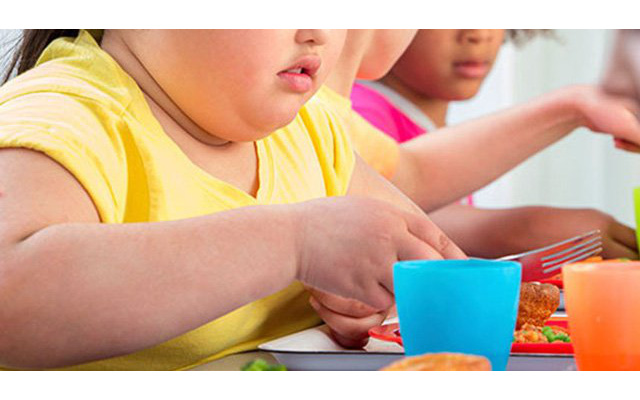 Chuyên gia dinh dưỡng chỉ ra sai lầm của cha mẹ khi "thúc" chiều cao cho con bằng chế độ ăn bổ dưỡng