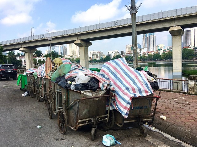 Bãi rác Nam Sơn đã tiếp nhận trở lại, Hà Nội vẫn thấp thỏm lo &quot;tái phát&quot; - Ảnh 2.