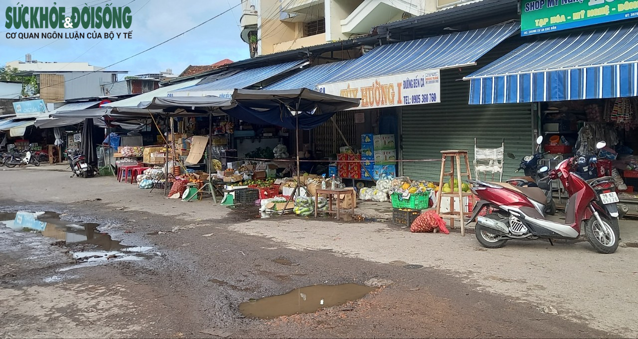 Không chủ quan phòng dịch COVID-19 ở các chợ ở Khánh Hòa - Ảnh 3.