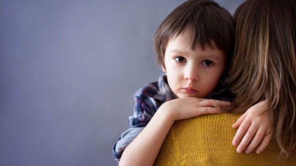 Bệnh tự kỷ ở trẻ: Dấu hiệu nhận biết và những tiên lượng - Ảnh 3.