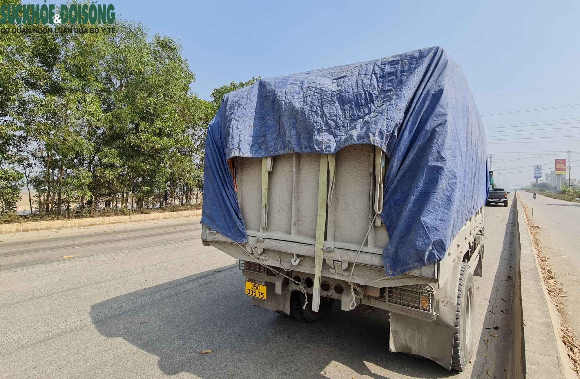  Giữa cao điểm bảo đảm an ninh trật tự, xe quá tải vẫn ‘lộng hành’ ở Hà Nam - Ảnh 12.