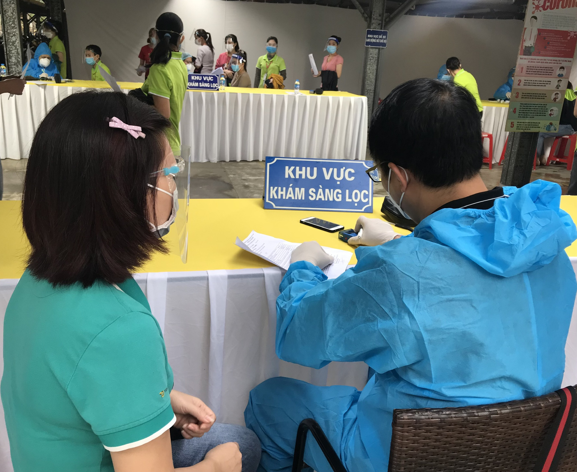 Tháng 1/2022, Thái Bình bao phủ đủ 2 mũi vaccine phòng COVID-19 cho trẻ từ 12-17 tuổi - Ảnh 2.