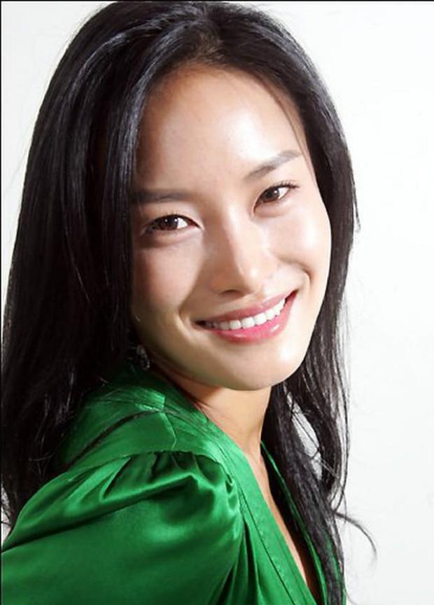 Siêu mẫu Lee Sa-Bi hàng đầu Hàn Quốc tiết lộ 8 bước chăm sóc da chuyên nghiệp - Ảnh 3.