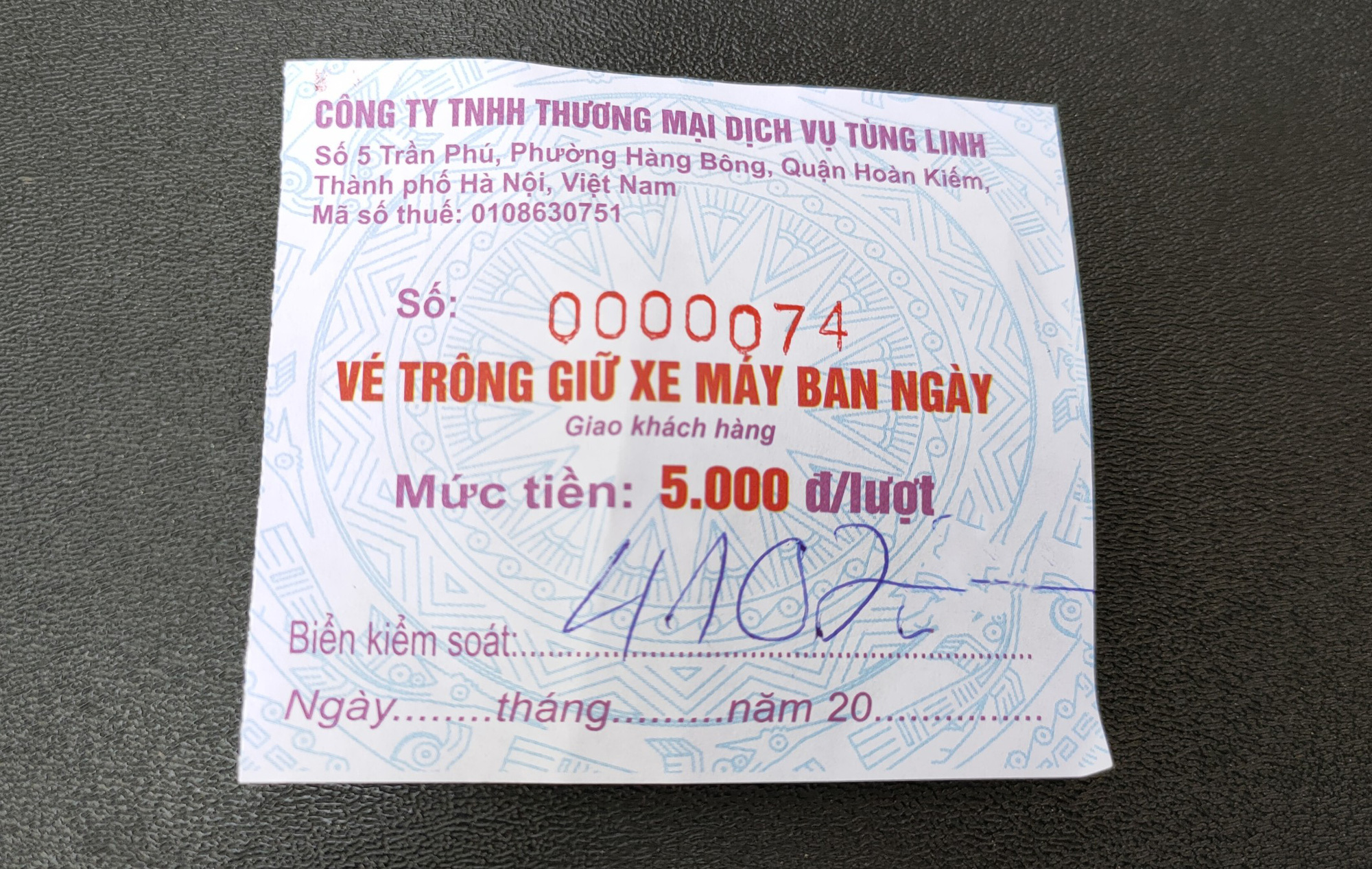 Bất cập trong khai thác tài sản công (Bài 1): “Vỉa hè” hái ra tiền - Ảnh 3.