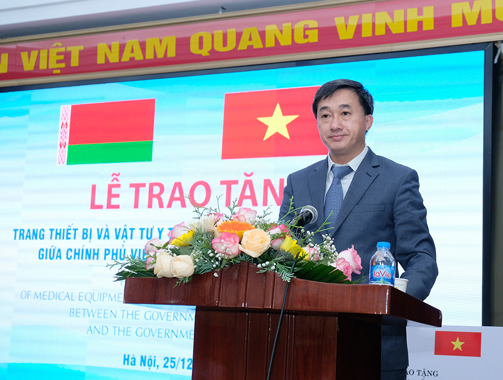 Việt Nam và Belarus trao tặng trang thiết bị phòng chống dịch COVID-19 - Ảnh 3.