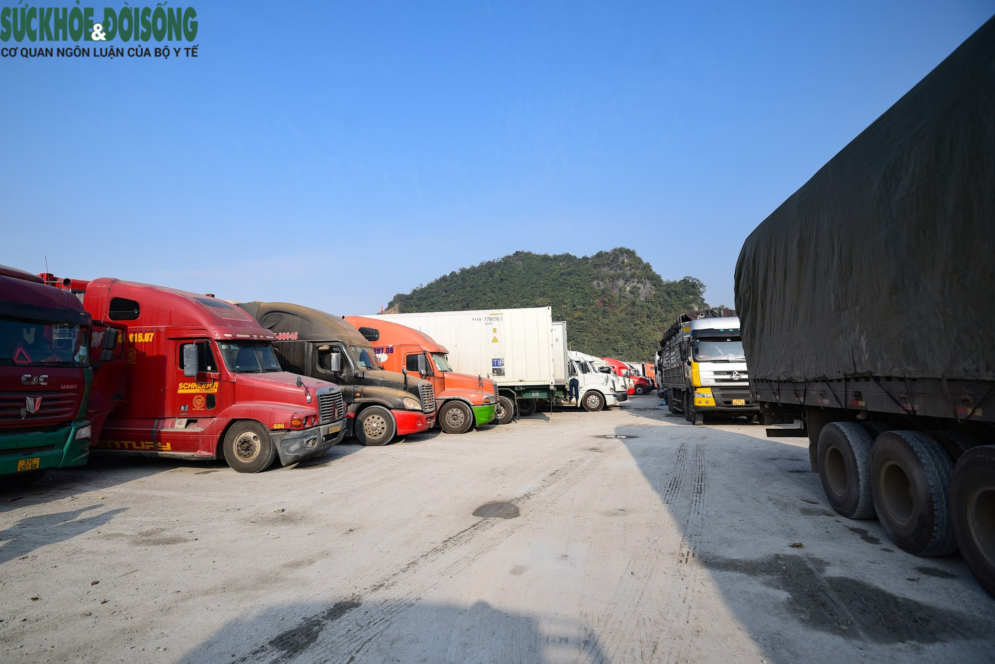 Hàng nghìn xe chở nông sản ùn ứ ở cửa khẩu gây áp lực lớn cho Lạng Sơn trong công tác phòng dịch - Ảnh 9.