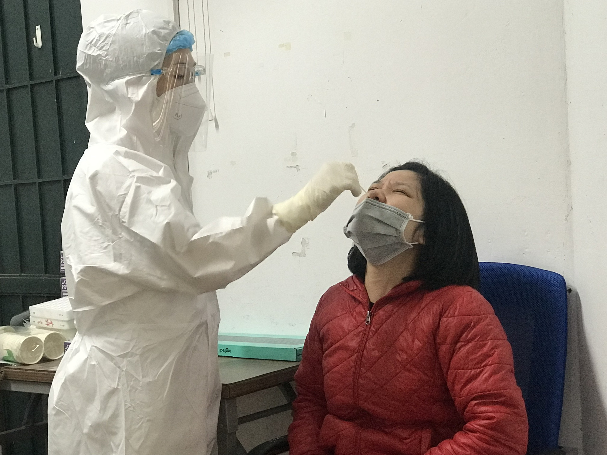 Chiều 26/2: Việt Nam đã tiếp nhận hơn 183,1 triệu liều vaccine phòng COVID-19; TP HCM yêu cầu tiêm vaccine cho F0 vừa khỏi bệnh  - Ảnh 3.