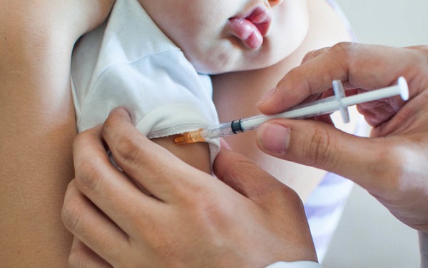 Sẽ sớm có vaccine sởi, bạch hầu, ho gà, uốn ván miễn phí cho trẻ