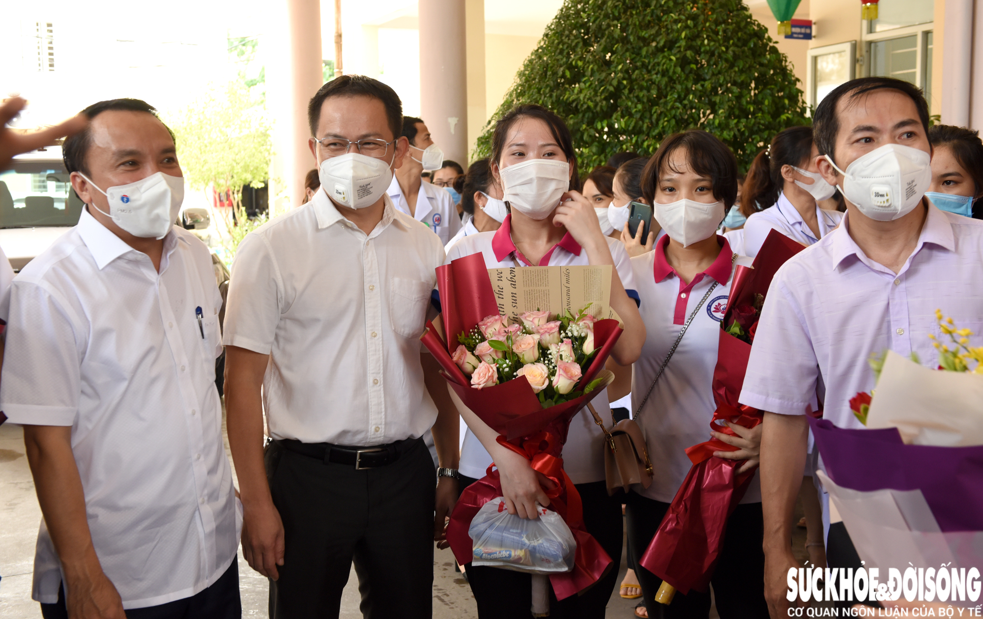 Nghệ An tiếp tục cử thầy thuốc vào TP. Hồ Chí Minh - Ảnh 8.