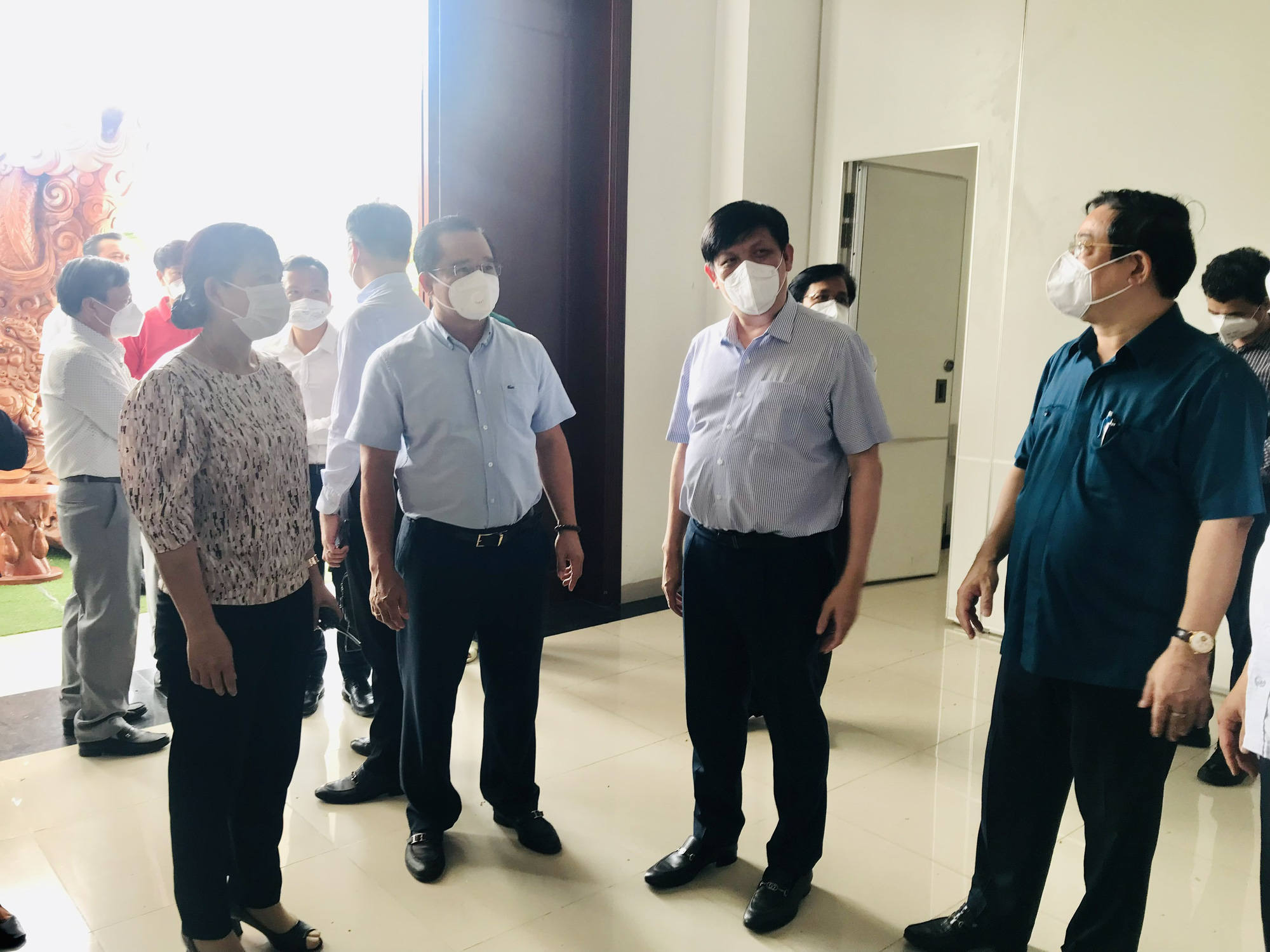 Bộ trưởng Nguyễn Thanh Long: Bộ Y tế hỗ trợ Long An thiết lập Trung tâm hồi sức tích cực quy mô 500 giường  - Ảnh 3.
