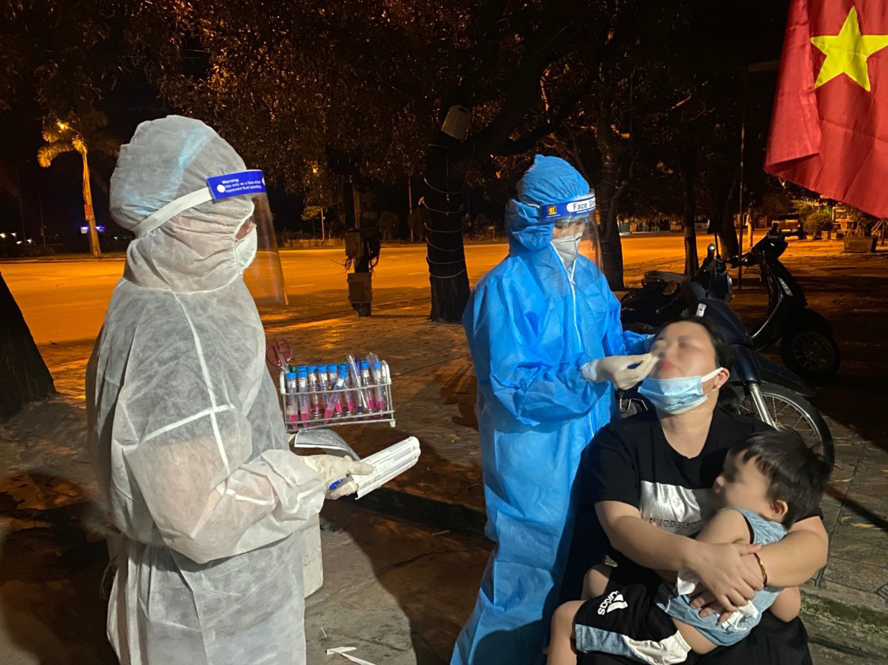 Diễn biến dịch ngày 13/6: Huy động nguồn lực cho nghiên cứu, sản xuất vắc xin phòng COVID-19 trong nước - Ảnh 3.