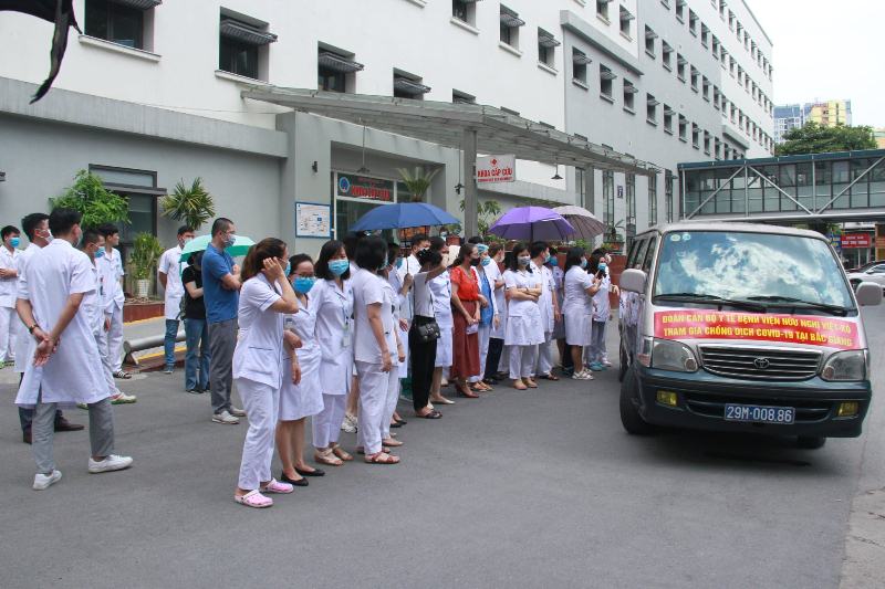Y tế Diễn biến dịch ngày 2/6: Nhiều đơn vị y tế tiếp tục đến Bắc Giang hỗ trợ dập dịch  - Ảnh 1.