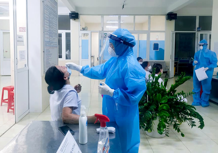 Diễn biến dịch ngày 14/6: 179 bệnh nhân COVID-19 ở Bắc Giang được xuất viện trong ngày 14/6 - Ảnh 9. Diễn biến dịch ngày 14/6: 179 bệnh nhân COVID-19 ở Bắc Giang được xuất viện trong ngày 14/6 - Ảnh 9.
