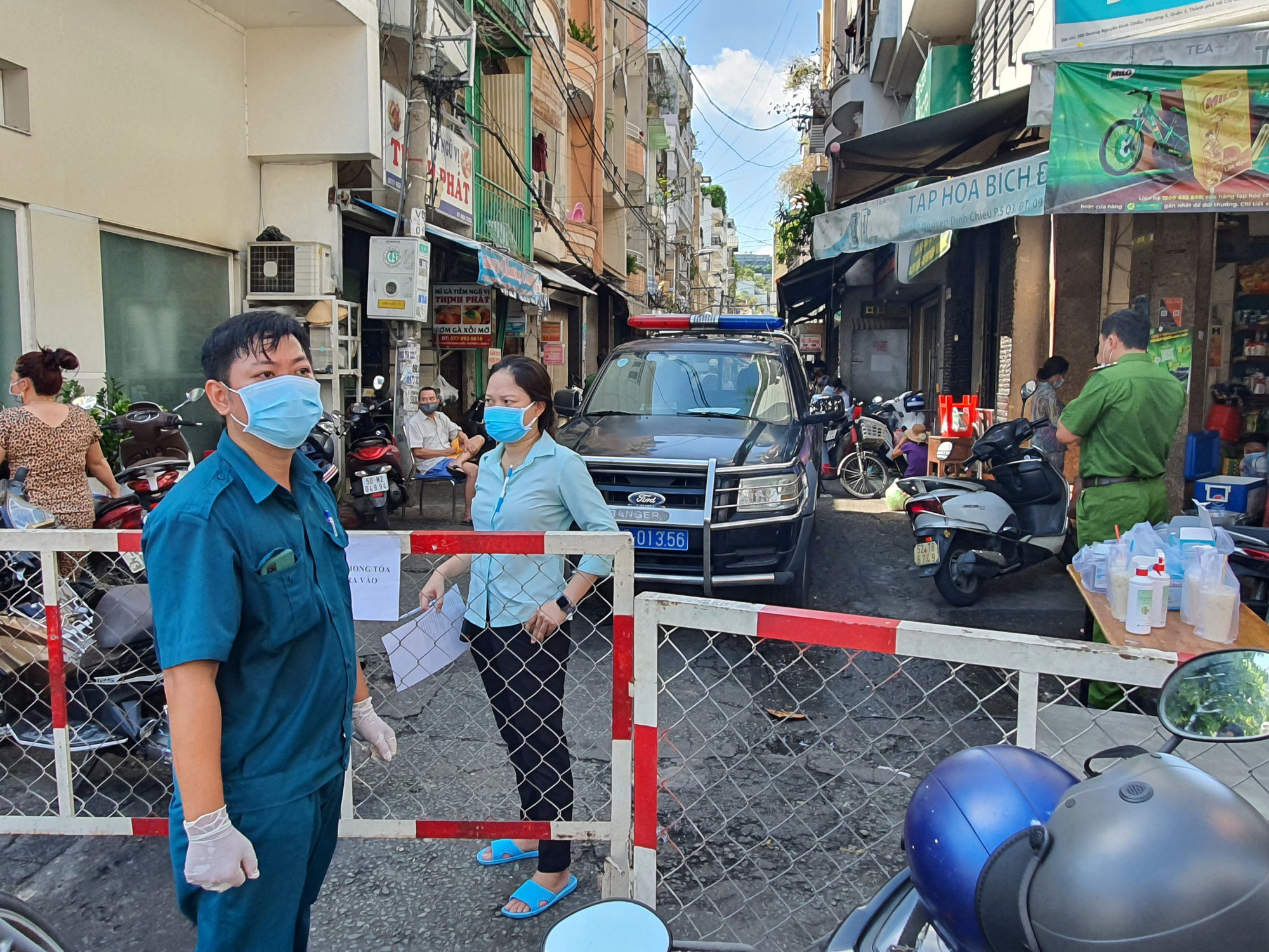 Diễn biến dịch ngày 21/5: Thêm 57 ca mắc mới trong nước, ghi nhận ca tử vong thứ 41 - Ảnh 2. Diễn biến dịch ngày 21/5: Thêm 57 ca mắc mới trong nước, ghi nhận ca tử vong thứ 41 - Ảnh 2.