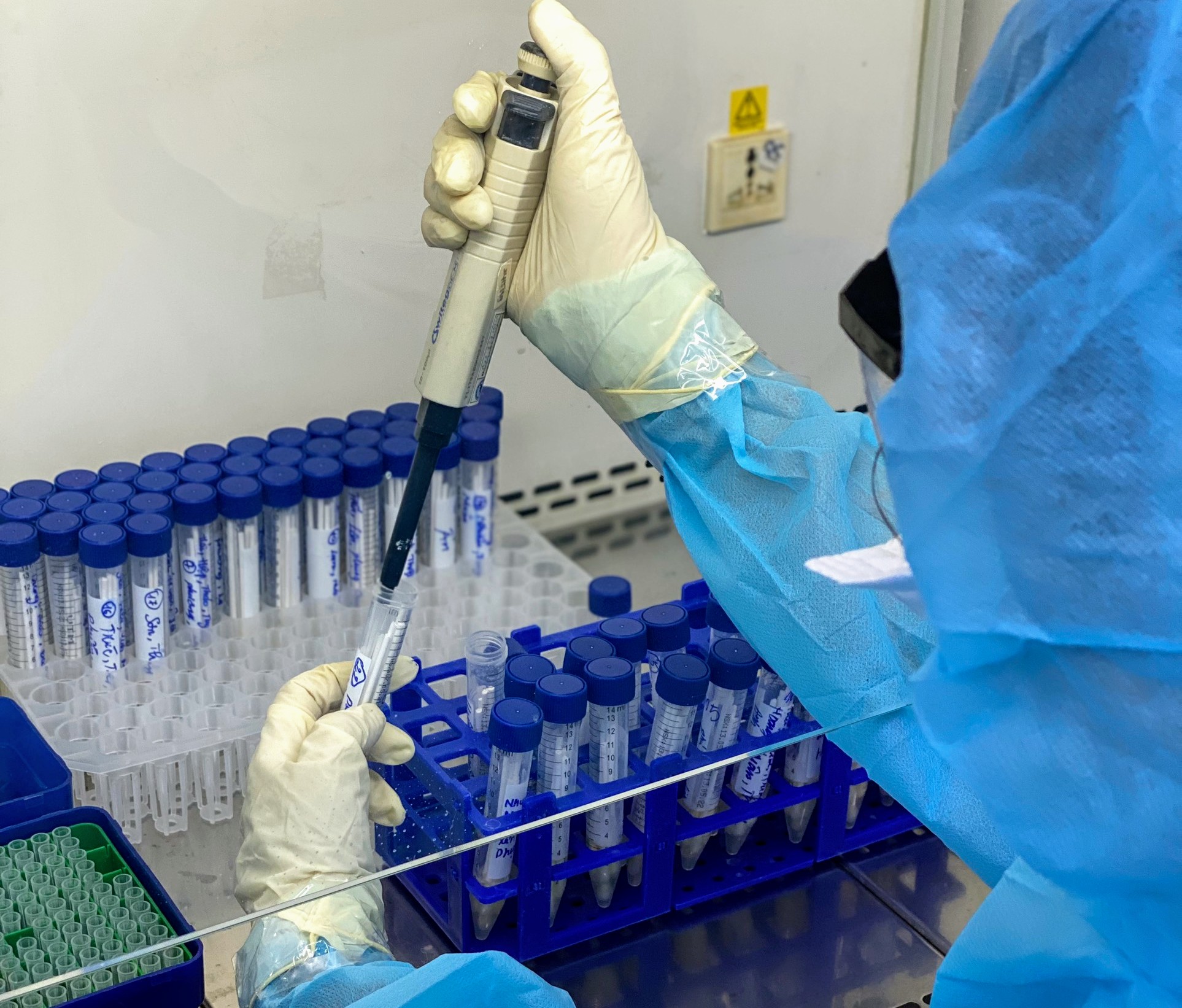 Diễn biến dịch ngày 22/5: Chúng ta đã kiểm soát tốt lây nhiễm COVID-19 nên cuộc bầu cử sẽ diễn ra tốt đẹp - Ảnh 12.