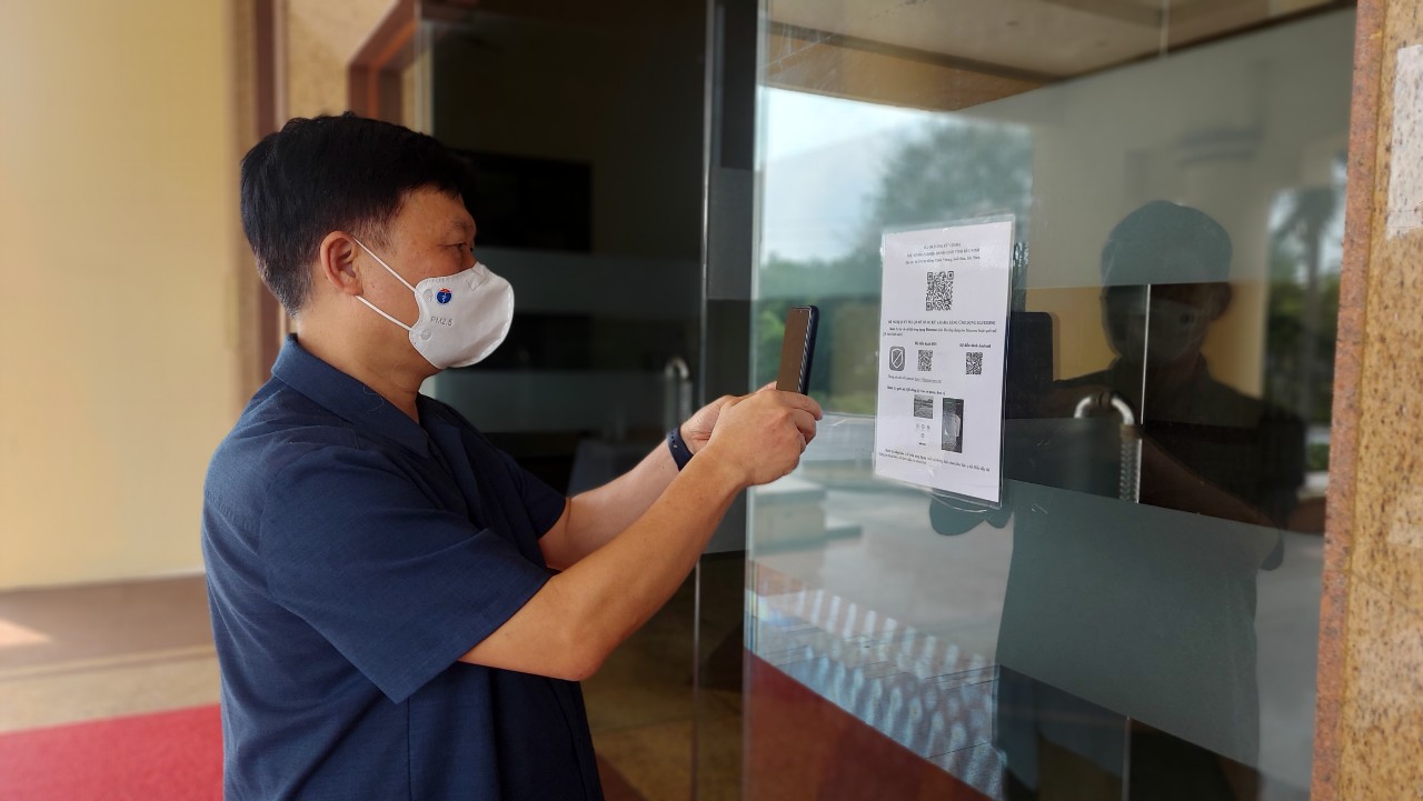 Y tế Diễn biến dịch ngày 2/6: Nhiều đơn vị y tế tiếp tục đến Bắc Giang hỗ trợ dập dịch  - Ảnh 4.