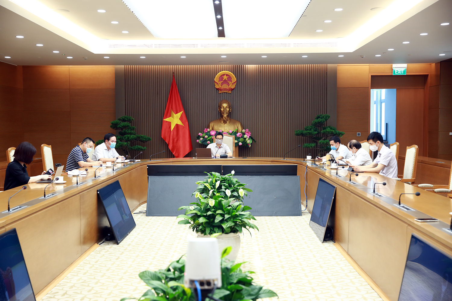 Diễn biến dịch ngày 30/5: Không để dịch COVID-19 ở Bắc Giang, Bắc Ninh lây ra vùng an toàn khác - Ảnh 1. Diễn biến dịch ngày 30/5: Không để dịch COVID-19 ở Bắc Giang, Bắc Ninh lây ra vùng an toàn khác - Ảnh 1.