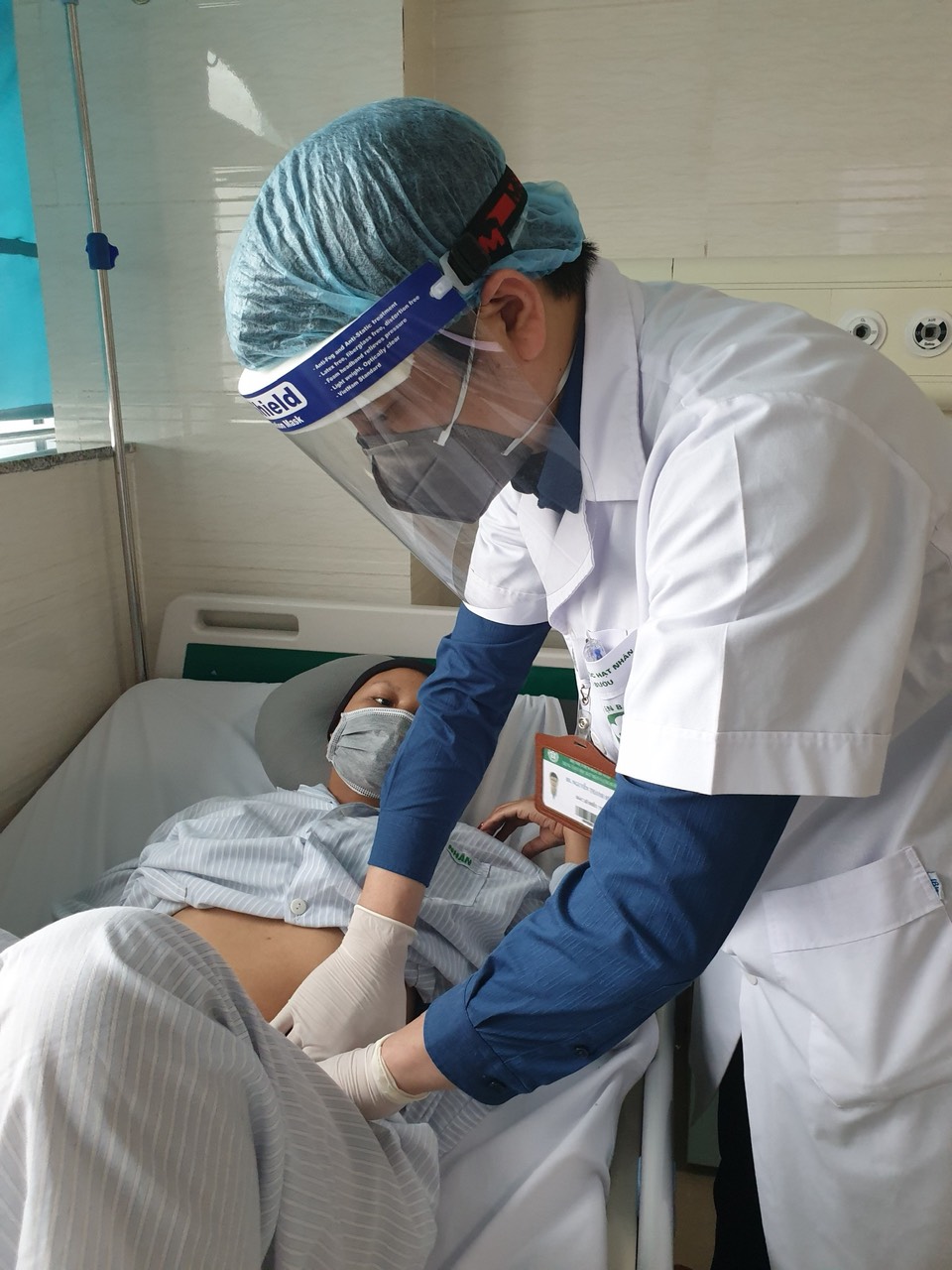 Diễn biến dịch ngày 18/6: Cụ bà 79 tuổi khỏi bệnh COVID-19 - Ảnh 15. Diễn biến dịch ngày 18/6: Cụ bà 79 tuổi khỏi bệnh COVID-19 - Ảnh 15.