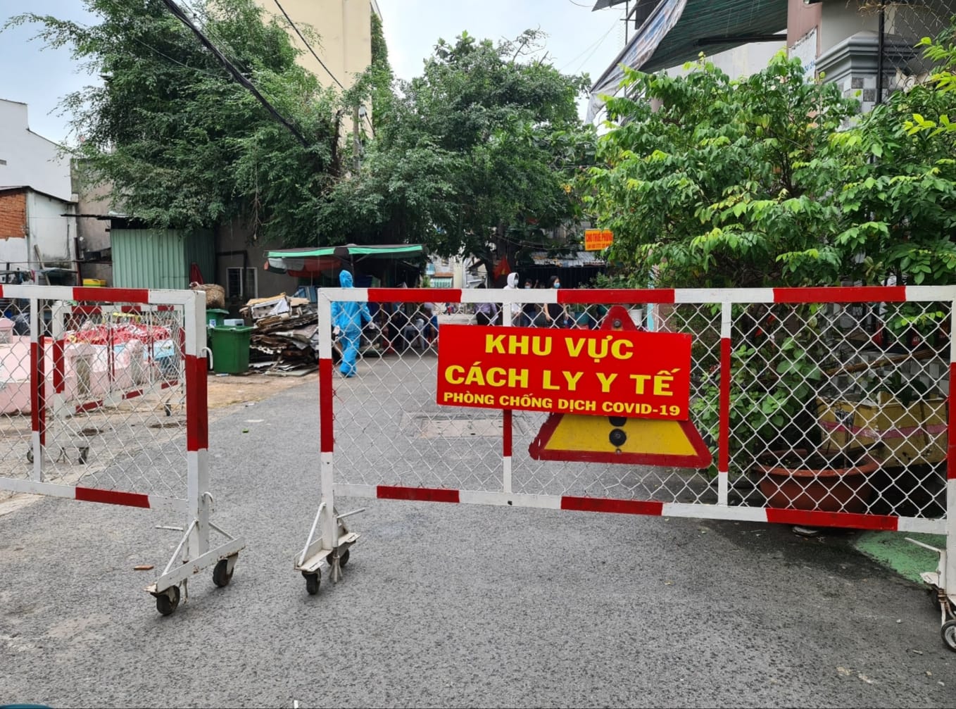 Diễn biến dịch ngày 30/5: Không để dịch COVID-19 ở Bắc Giang, Bắc Ninh lây ra vùng an toàn khác - Ảnh 15. Diễn biến dịch ngày 30/5: Không để dịch COVID-19 ở Bắc Giang, Bắc Ninh lây ra vùng an toàn khác - Ảnh 15.