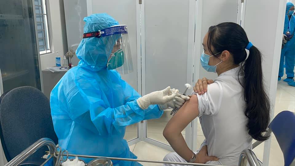 Y tế Diễn biến dịch ngày 20/7: Gần 400 bệnh nhân được công bố khỏi bệnh trong ngày Hải Yến - 19:04 20/07/2021 GMT+7 - Ảnh 6. Y tế Diễn biến dịch ngày 20/7: Gần 400 bệnh nhân được công bố khỏi bệnh trong ngày Hải Yến - 19:04 20/07/2021 GMT+7 - Ảnh 6.