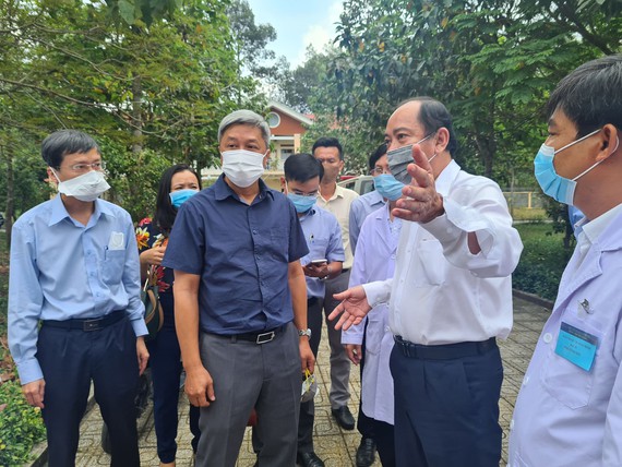 Diễn biến dịch ngày 14/6: 179 bệnh nhân COVID-19 ở Bắc Giang được xuất viện trong ngày 14/6 - Ảnh 8. Diễn biến dịch ngày 14/6: 179 bệnh nhân COVID-19 ở Bắc Giang được xuất viện trong ngày 14/6 - Ảnh 8.