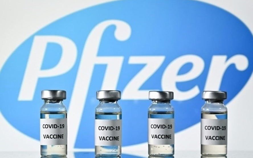 FDA chấp nhận hoàn toàn vaccine Pfizer-BioNTech