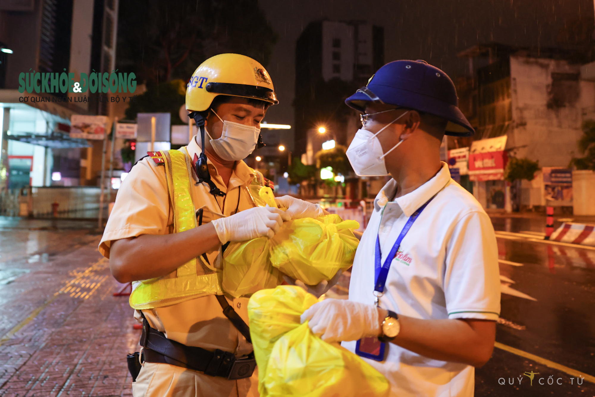 Sài Gòn sau 18 giờ: Màn đêm hoang hoải - Ảnh 6.