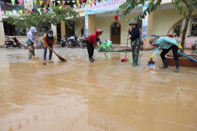 Phòng các bệnh dễ mắc sau mưa bão - Ảnh 3.