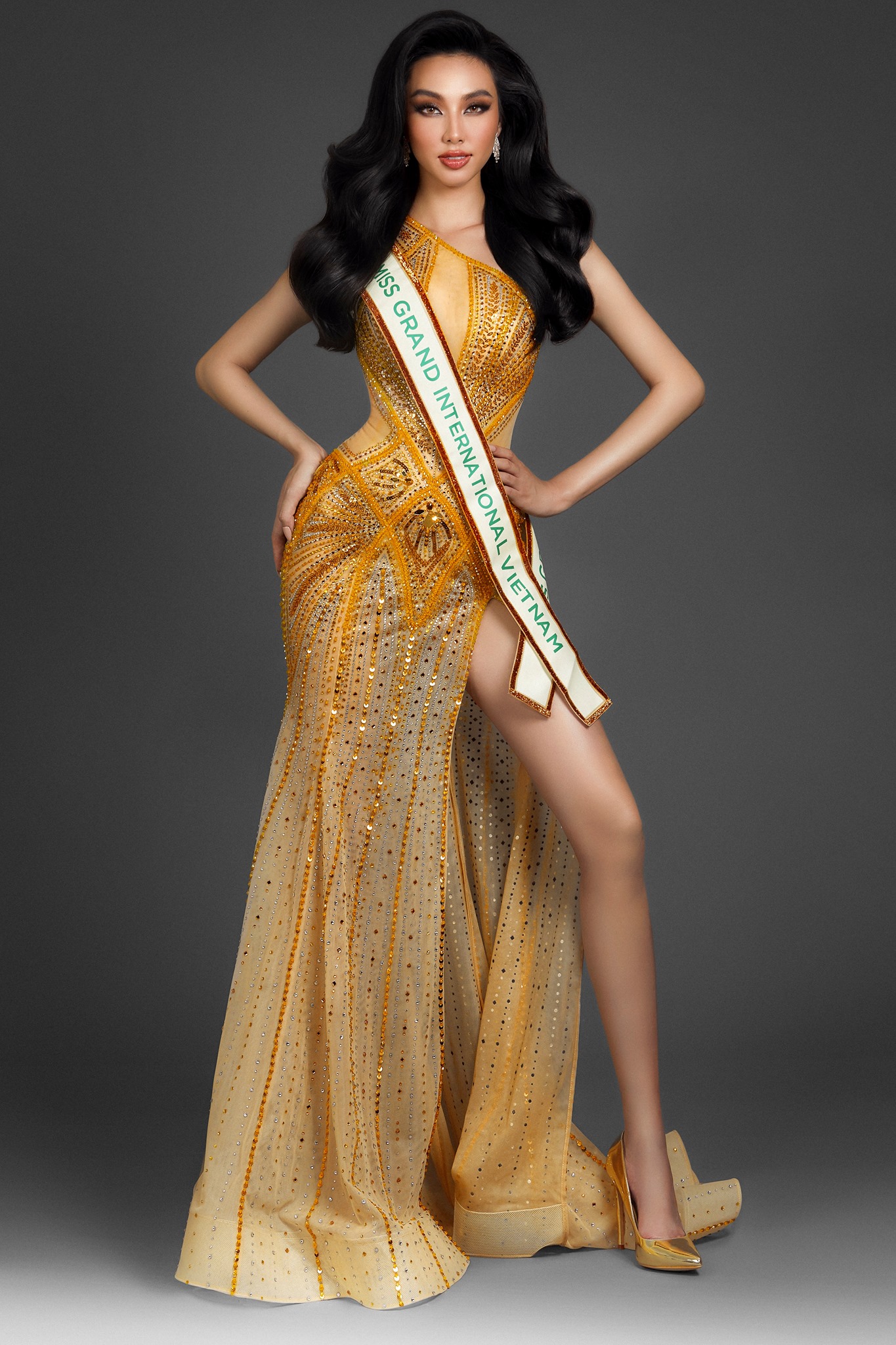 Thùy Tiên đổi Trang phục dạ hội từ góp ý của fans cho đêm thi Bán kết Miss  Grand International 2021  World Beauties