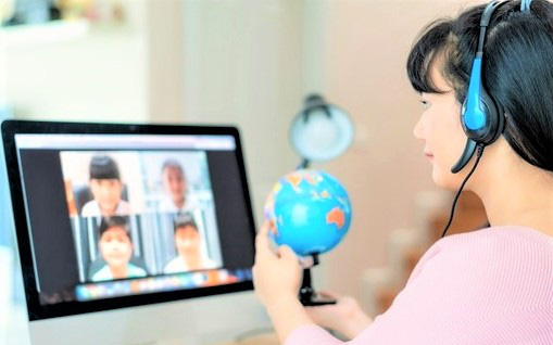 Áp lực dạy online mùa dịch, "1 tiết dạy trực tuyến bằng 5 tiết trực tiếp"