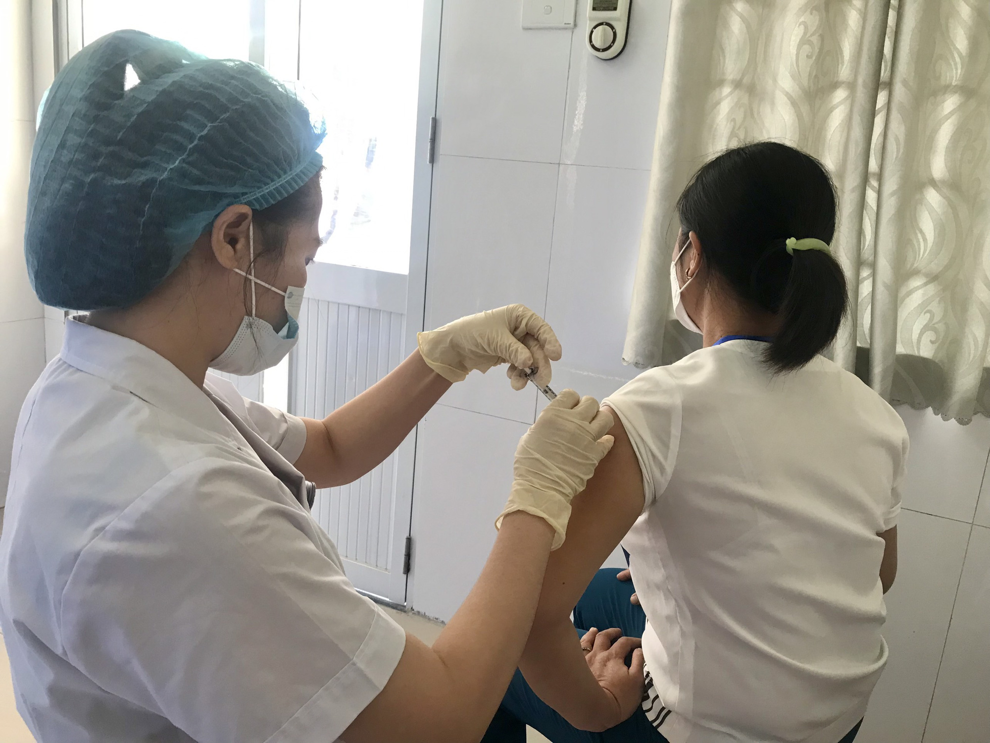 Chiều 24/10: Hơn 73,2 triệu liều vaccine COVID-19 đã tiêm chủng; Tây Ninh thêm 252 ca dương tính với SARS-CoV-2 - Ảnh 1.