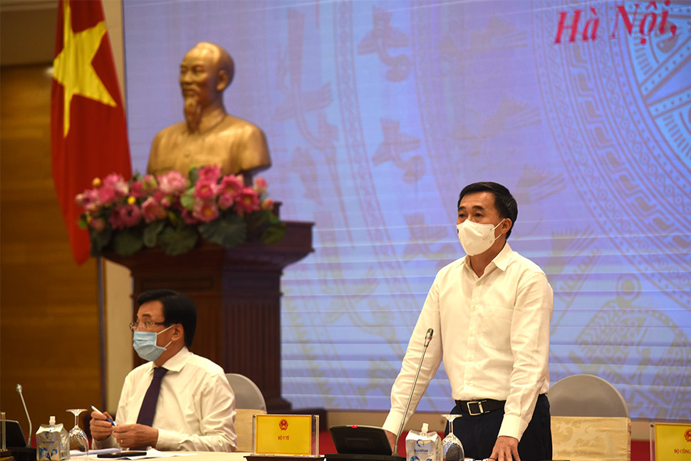 Thứ trưởng Trần Văn Thuấn: "Đầu năm tới, chúng ta sẽ tự chủ vaccine trong nước" - Ảnh 2.