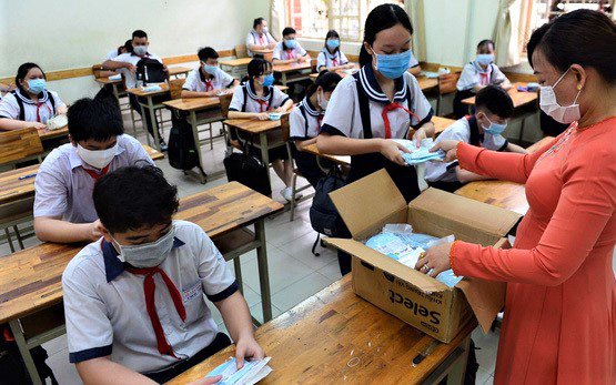Gần 14.000 giáo viên, học sinh mắc COVID-19 cần hỗ trợ tâm lý