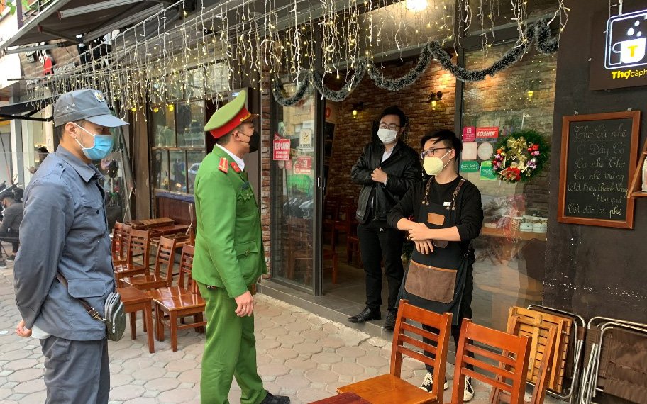 Toàn TP. Hà Nội vẫn ở cấp độ 2, cửa hàng ăn uống quận Đống Đa được bán tại chỗ
