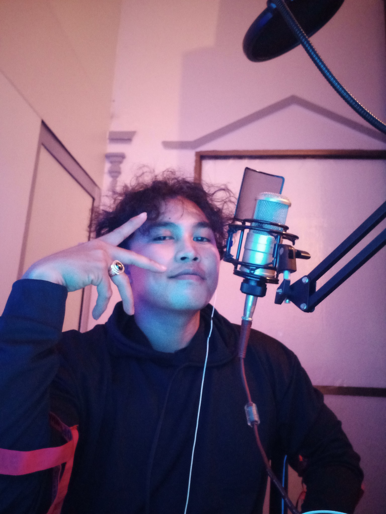 Hồ Phi Nal, ‘ca sĩ triệu view’ mới nổi của Vpop - Ảnh 5.