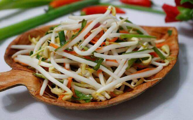 Cách đơn giản giúp phân biệt giá đỗ sạch với giá đỗ chứa chất kích thích tăng trưởng