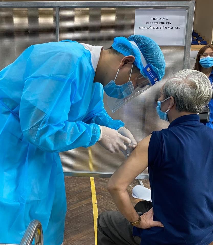 Chiều 28/1: Việt Nam tiêm vượt mốc 180 triệu liều vaccine phòng COVID-19 - Ảnh 1.