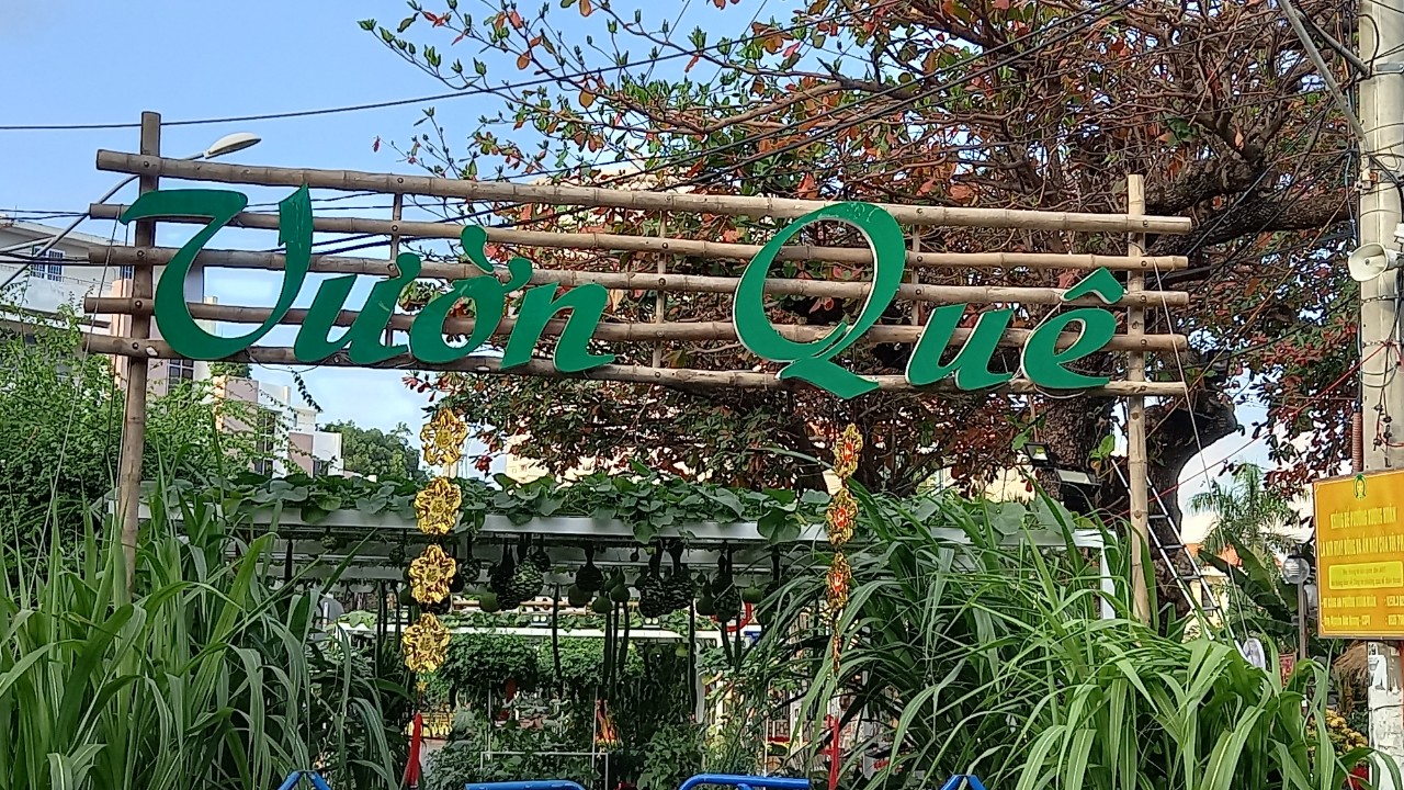 Khánh Hòa: Đổi cấp độ dịch COVID-19, rộn ràng chuẩn bị đón Tết - Ảnh 4.