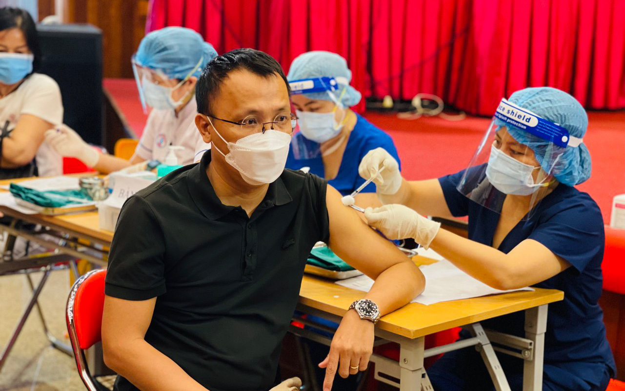 TP.HCM tổ chức tiêm vaccine phòng COVID-19 xuyên Tết